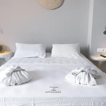 Demilmar Luxury 3* Perissa (Santorini)
