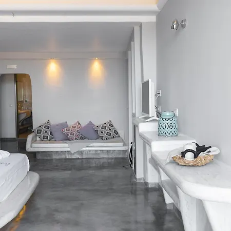 Demilmar Luxury Hotel Perissa (Santorini)