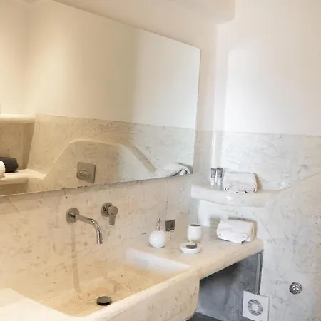 Demilmar Luxury Hotel