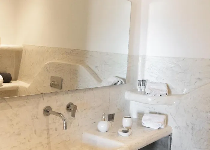 Demilmar Luxury Hotel