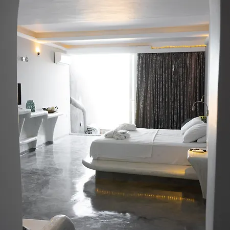 Demilmar Luxury Otel Perissa (Santorini)